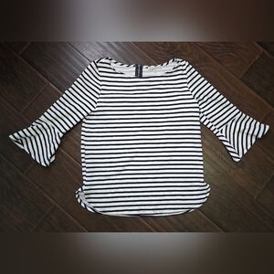 Green Envelope Los Angeles Womens 3/4 flared Sleeve Striped blouse Medium
